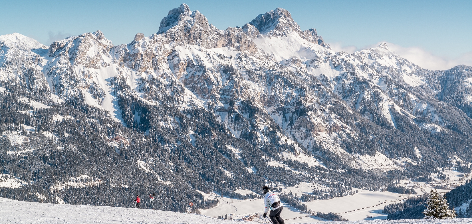 Skiurlaub in Tannheim: Wohnt im Bergheim Tirol, Eurer persönlichen Pension mit Hotelkomfort und Halbpension für Hausgäste.