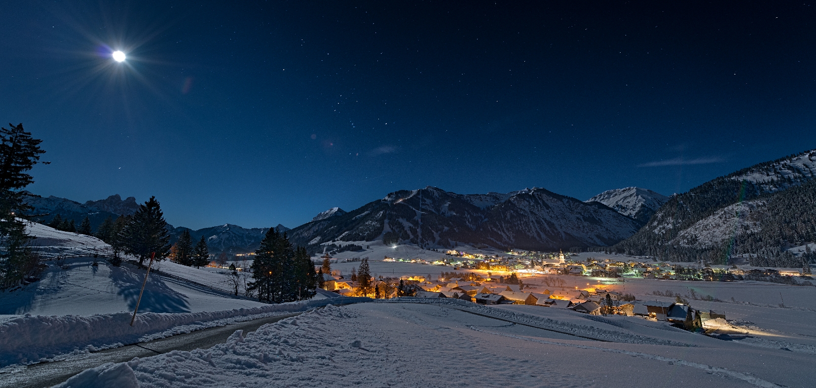 Winterurlaub in Tannheim: Skifahren, Langlaufen, Winterwandern und gemütliche Halbpension in Eurer Pension mit Hotelkomfort.